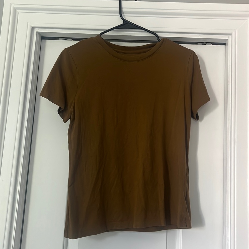 Brown t-shirt